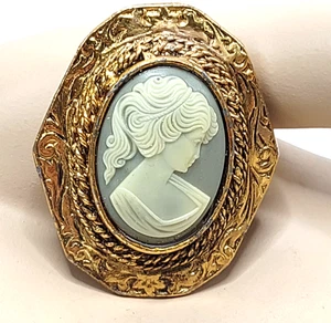 Vintage Cameo Oval Brooch Pendant Signed PERI Gold Tone Light Blue Background - Picture 1 of 6