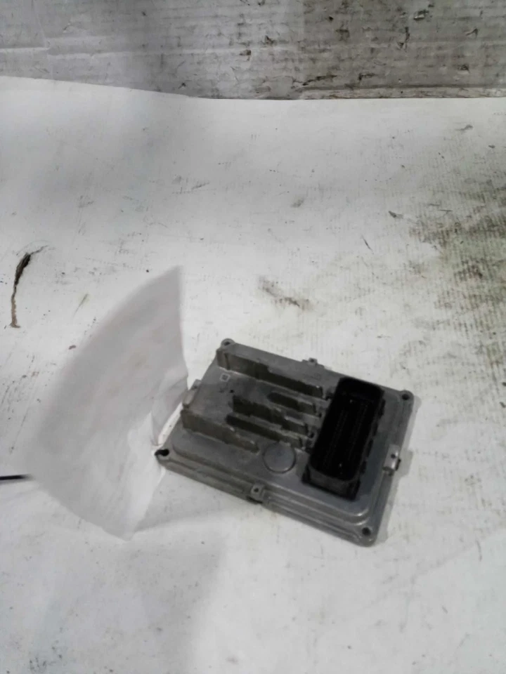 2015 Cadillac Escalade ESV Transmission Control Module OEM 24272004 138k Miles Foto 1 de 4