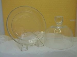 ETCHED CLEAR GLASS CLOCHE & FLORAL EMBOSSED UNDERPLATE - Picture 1 of 4