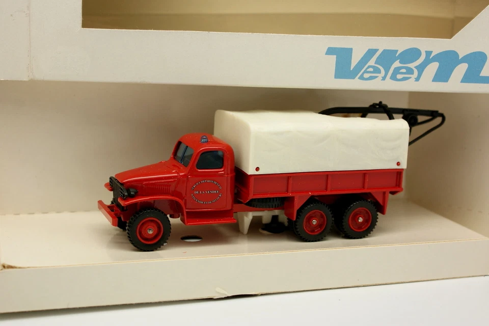 Verem Firefighters 1/50 - GMC Towing - Image 1 of 1