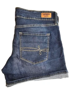 Denizen From Levi's Women's Blue Denim Shorts Size 10 (30) - Picture 1 of 7