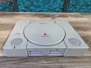 Consola Sony PS1 modelo SCPH-1001 de colección sin probar tal cual para piezas o reparación 1305 - Imagen 1 de 9