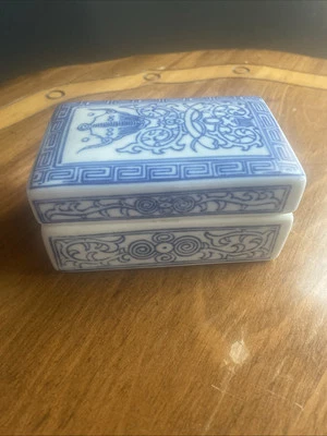 Antiguo Joyero Chinoiserie China Azul y Blanco Porcelana Baratija De Colección Foto 1 de 4