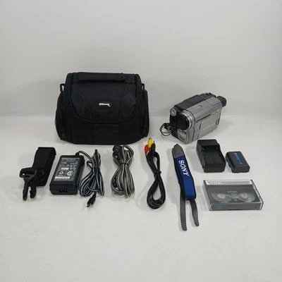 Sony Handycam DCR-TRV280  Digital 8 Camcorder With Nightshot Tested & Works - Image 1 of 4