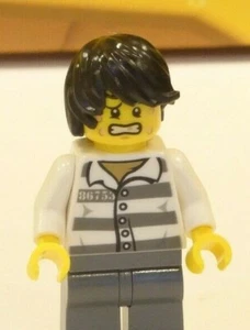 LEGO Jail Prisoner 86753 minifigure w/ stings on face (cty0833) set 60175, new. - Picture 1 of 5