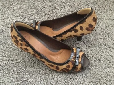 Super Cute Animal Print Peep Toe Heels Size 7 - Image 1 of 4