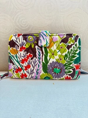 NUEVO CON ETIQUETAS BOLSO CLUTCH CARTERA LENGÜETA ESENCIAL VERA BRADLEY NOCHE JARDÍN $75 Foto 1 de 4