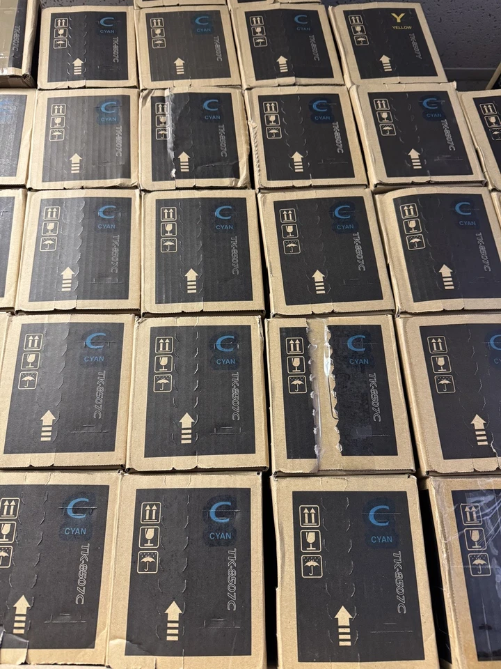 Tóner cian Kyocera genuino, rendimiento 20000 (TK-8507C) Foto 1 de 1