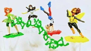 Kinder Überraschung Ei DC Super Hero Girls mit Metallanhänger - Bild 1 von 3