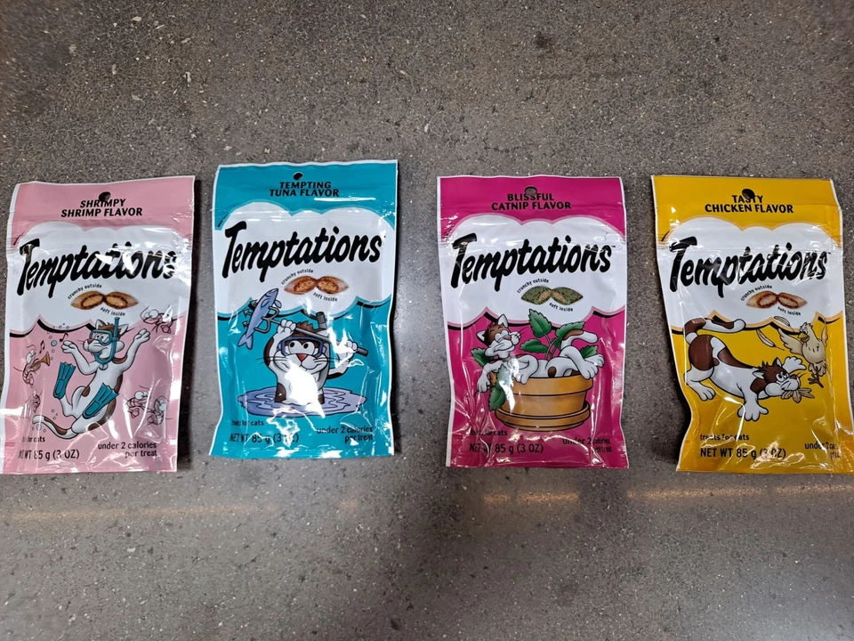 Four (4Pack) TEMPTATIONS Crunchy and Soft Cat Treats 4 Flavors FAST SHIP - Image 1 of 2
