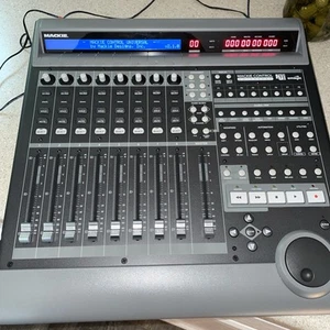 Mezclador de control maestro de 8 canales Mackie Control - Imagen 1 de 12