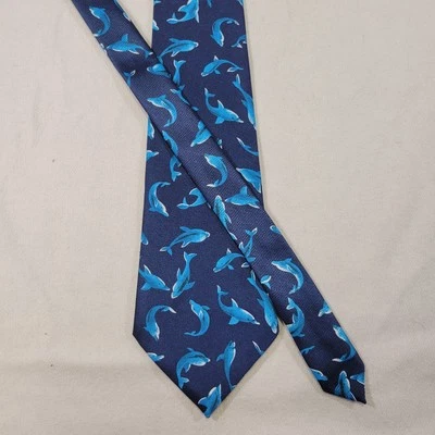 Corbata con estampado de delfines diseñada por A Rogers 4 x 56,5 Foto 1 de 4