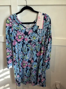 Lilly Pulitzer XS Kasley Dual Neck SPF 50 RN#88189 High Tide Navy Pineapple Par - Bild 1 von 8