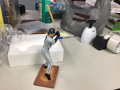 Ichiro Suzuki Salvino Prestige Series Limited Edition Figurine COA New In Box Cover