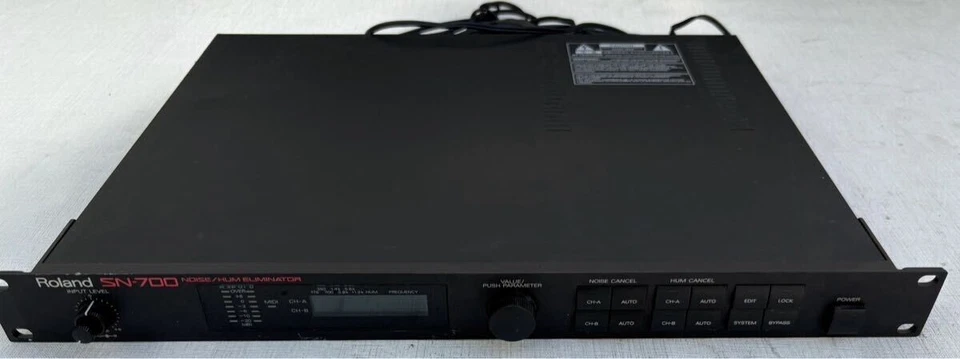 ROLAND SN-700 NOISE HUM ELIMINATOR free shipping - Image 1 of 3