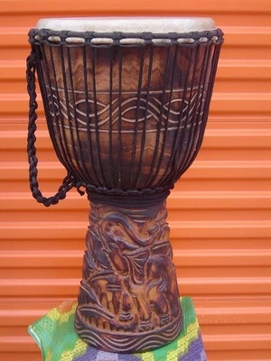 ¡OFERTA! Talla de elefantes - Tambor Djembe de caoba tallado profundo hecho a mano de 26" de alto M4 Foto 1 de 4