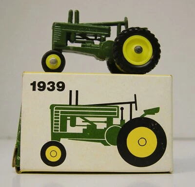 Ertl 1939 John Deere Model A Row-Crop Tractor Miniature Diecast Replica 1/64 - Image 1 of 4