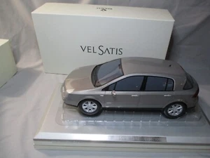 TA1570 NOREV 1/12 RENAULT VELSATIS SILVER EDITION LIMITEE 156/1000 REF 518350 - Imagen 1 de 21