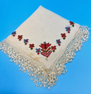 Vtg White Linen Lace Hand Applique Square Handkerchief Circa 1940's Collectors - Image 1 of 4