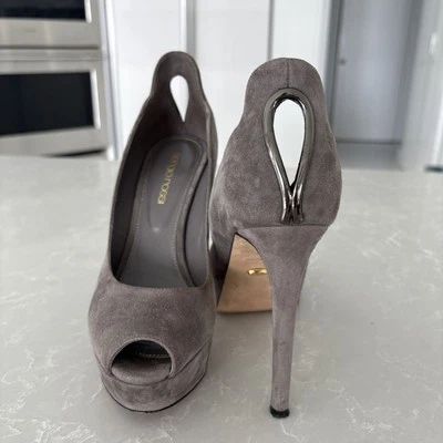 Zapatos de salón SERGIO ROSSI de gamuza de cuero de tacón alto GRIS NIEBLA 35. Excelente Foto 1 de 4