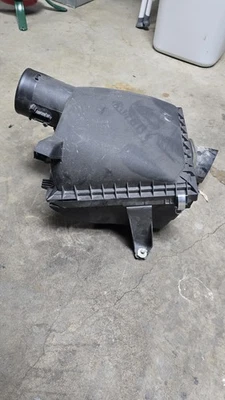 Toyota TUNDRA 2007-2019 OEM conjunto de caja de filtro de aire con filtro de aire Foto 1 de 2