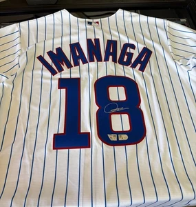 CAMISETA FIRMADA POR SHOTA IMANAGA FANATICS UNDER WRAPS AUTÓGRAFO CERTIFICADO CON ETIQUETAS MLB CUBOS - Imagen 1 de 5
