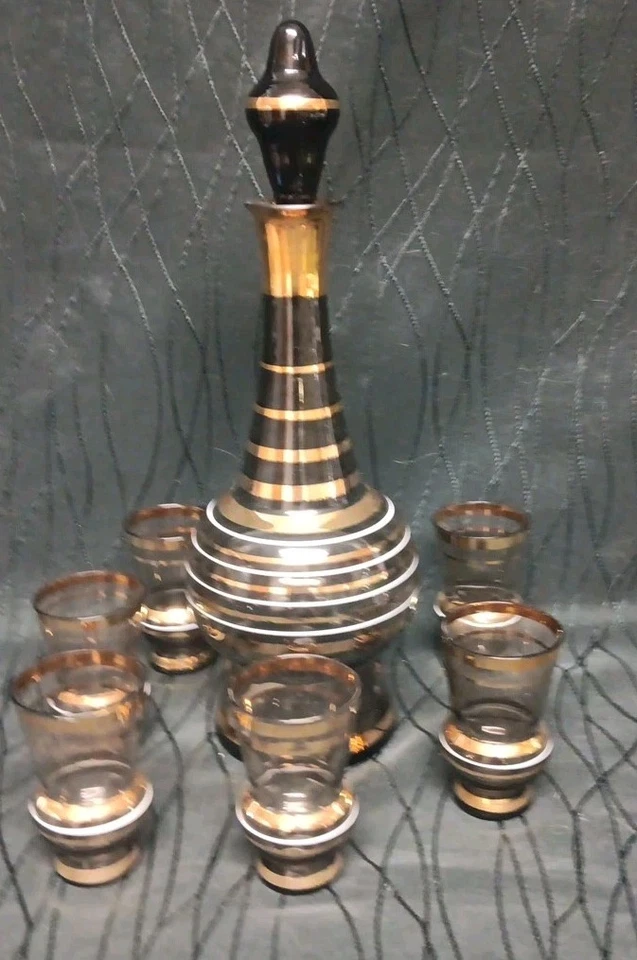 DECANTADOR DE LICOR MCM ART DECO VINTAGE Y 6 VASOS HUMO NEGRO Y DORADO Bohemio  Foto 1 de 4