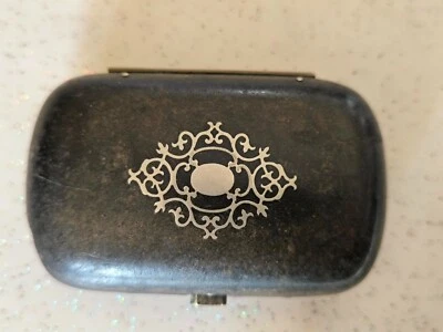 Ancien porte monnaie napoléon III ? dessin argent ?? Matière ? - Photo 1/4