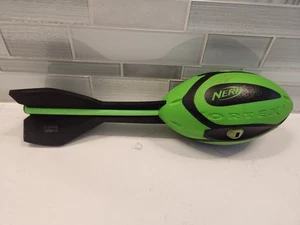 Nerf Vortex Mega Aero Howler 12" Espuma Silbante Verde y Negro Fútbol Hasbro - Imagen 1 de 17