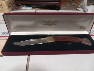 Cuchillo conmemorativo vintage Camillus "Running Deer" Lockback NUEVO Foto 1 de 4