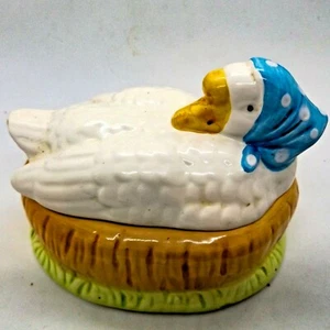 Blaue Haube Enten auf Parade liegend auf Rücken im Nest Schmuckhalter neue Trends - Bild 1 von 11