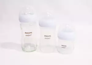 Philips Avent Glass Natural Bottle Baby Gift Set SCD201/01 - Picture 1 of 5