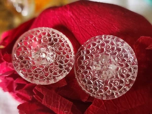 Duo boutons anciens enverre coeur fleur rehaussé 1,8 cm D19A - Picture 1 of 4