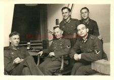 Foto, Nachrichtentruppe, FRA 1941 - Leitung nach Celles wird geflickt (MB)21107
