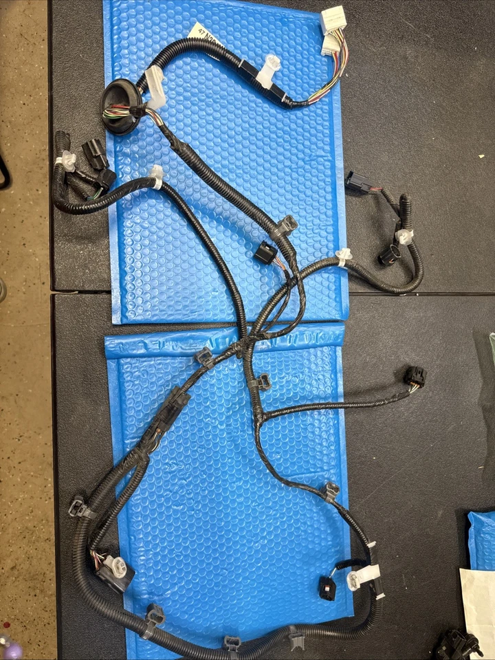 Arnés de cables para carrocería de equipaje trasero Toyota Prius Prime 2024 82162 OEM Foto 1 de 4