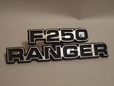 Camioneta pickup Ford F250 Ranger 77 79 emblema 1977 1978 1979 4x4 moldura F-250 A Foto 1 de 4