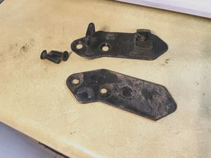 JEEP GRAND CHEROKEE WJ REAR LEFT HATCH TAIL GATE STRIKER CATCH LATCH - Picture 1 of 1