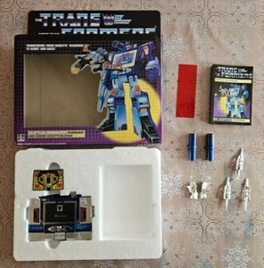 TRANSFORMERS G1 MEMOR SOUNDWAVE E BUZZSAW MARCHIATO TAKARA HASBRO CON SCATOLA - Foto 1 di 6
