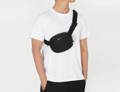 Nike Aura Crossbody Bag 2L Unisex Sportswear Bag Casual Waistpack HM6120 010 NWT - Image 1 of 4