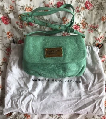 Bandolera ajustable Marc by Marc Jacobs MBMJ “Percy Flap” en Hombro Como Nueva Foto 1 de 4