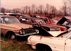 Schrottplatz Schrott rostig altes Oldtimer Auto gefunden Foto 3,5x5" C9-13 - Bild 1 von 1