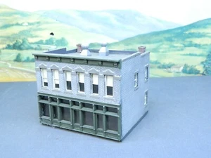 HO PRO BUILT Model DPM 2-STORY BRICK DOWNTOWN STOREFRONT BUILDING Unlettered - Picture 1 of 4