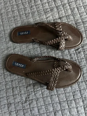 Sandalia Chaps para mujer de cuero marrón en marrón talla 7 Foto 1 de 3