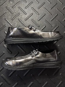 Zapatos sin cordones Hey Dude Wendy gris satinado metálico para mujer talla W9 - Imagen 1 de 6