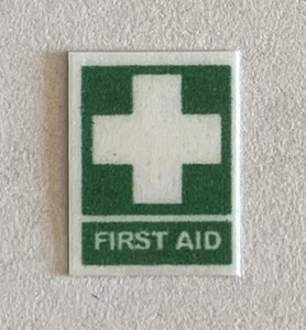 Dolls House Miniature 1/12th Scale 'First Aid' Sign M181 - Picture 1 of 1
