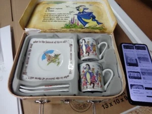 SNOW WHITE FAIRYTALE MINI TEA SET 2012 ENGLAND - Picture 1 of 8