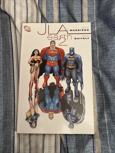 JLA: Earth 2 TPB Graphic Novel (2000 DC) Frank Quitely, Grant Morrison - Bild 1 von 2