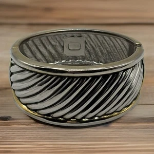 VTG Silver Tone Hinged Cuff Bracelet 1.25”Wide Retro Diagonal Embossed Lines - Picture 1 of 8