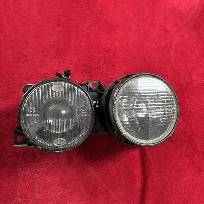 BMW E30 Hella Scheinwerfer Schwarz Original  einzeln VFL 13436600 RE Fadenkreuz - Bild 1 von 4