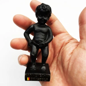 Europe Belgium Brussels Manneken Pis Sculpture Model Crafts. - Imagen 1 de 7